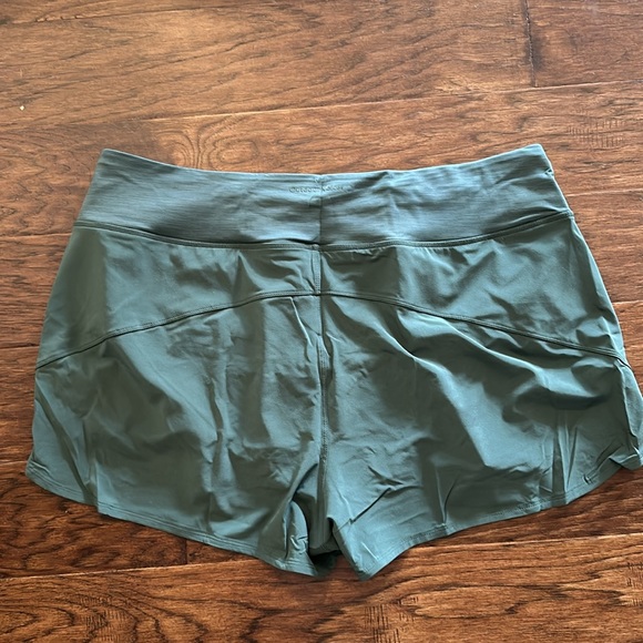 Outdoor Voices Hudson Short 2.5” Evergreen XXXL - Picture 8 of 8